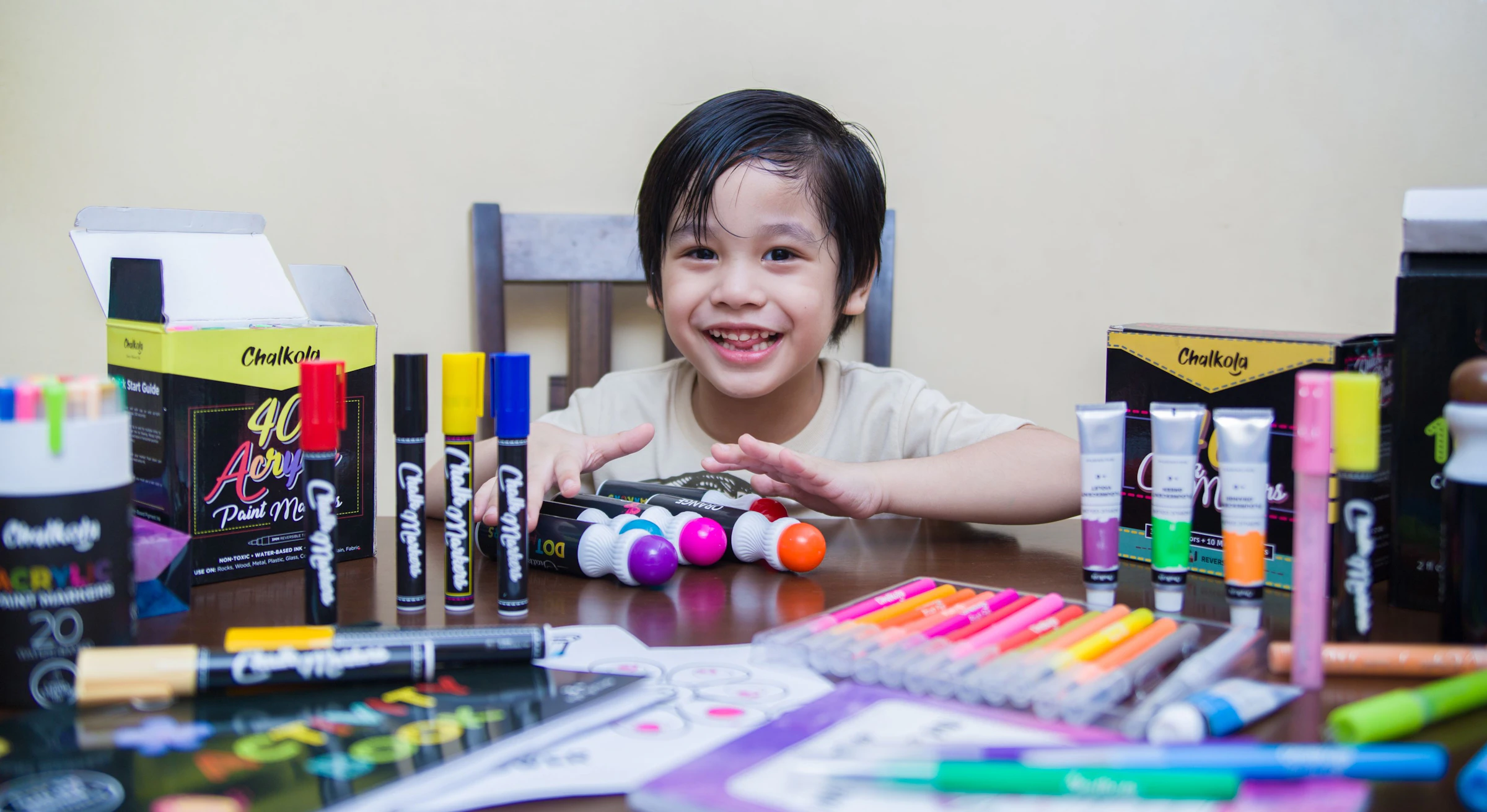 Hands demonstrating proper dot marker technique