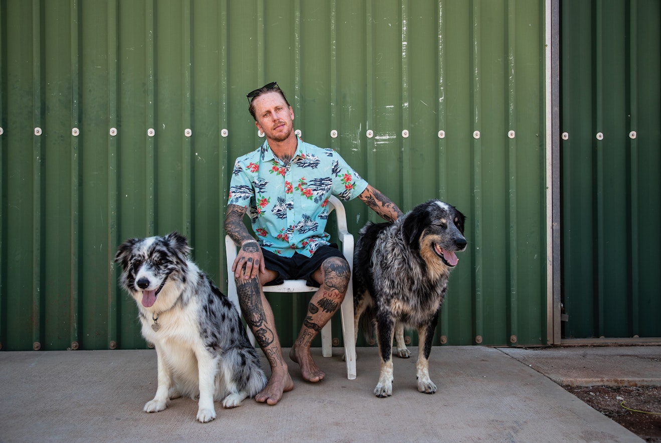 How to Wear Floral Print - Chippa with his dogs